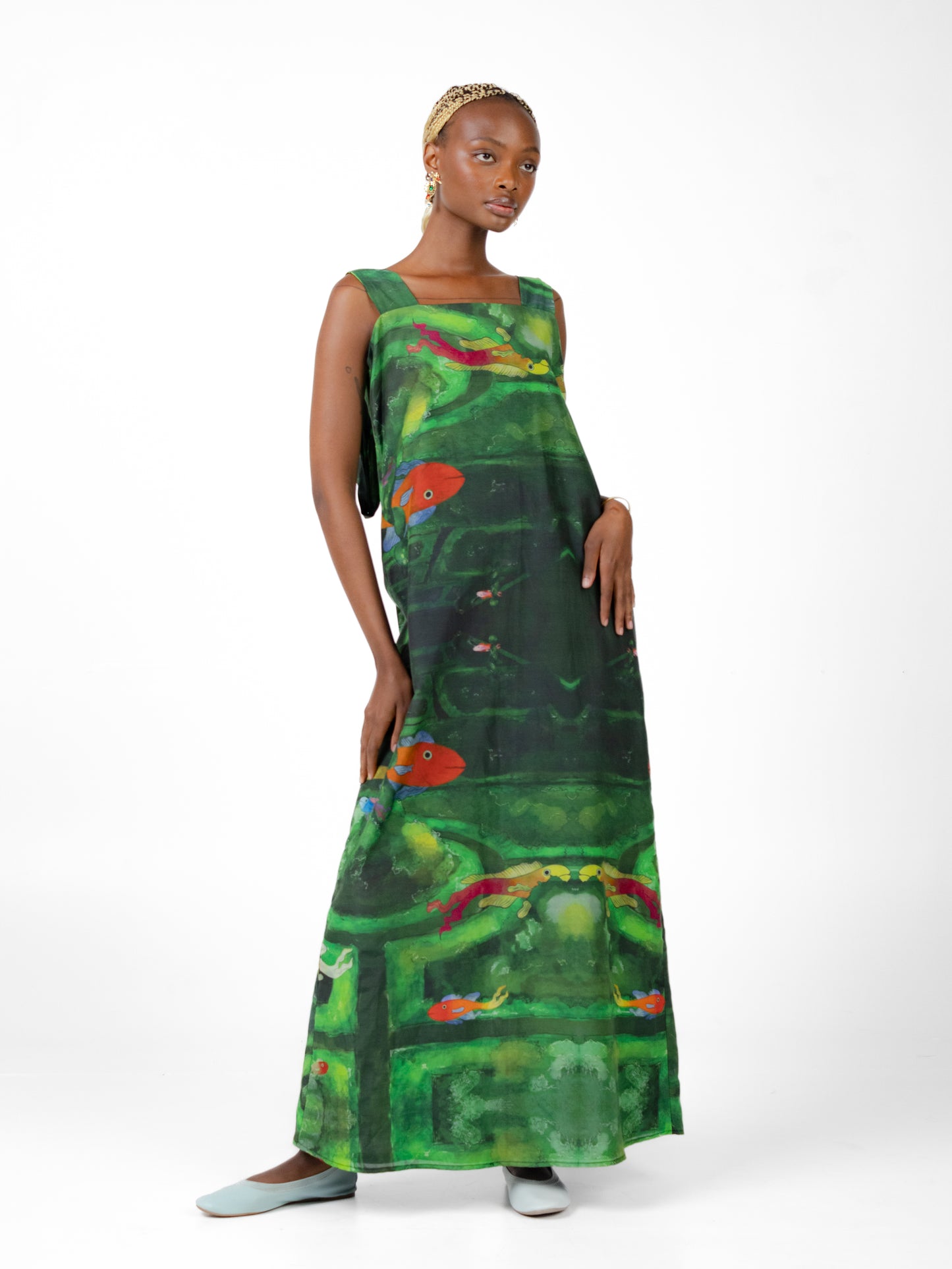 Topiary garden with fish dress