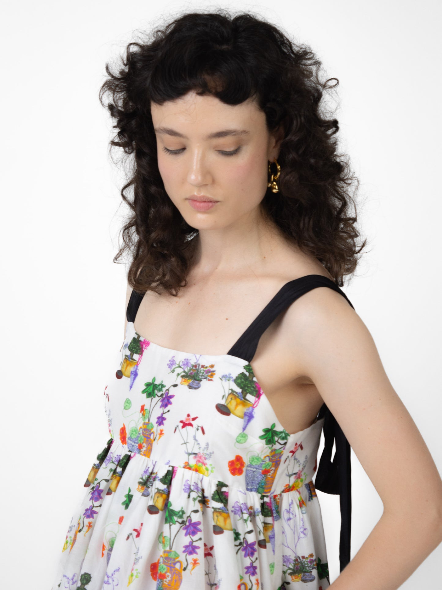 Still life with vases and flowers dress